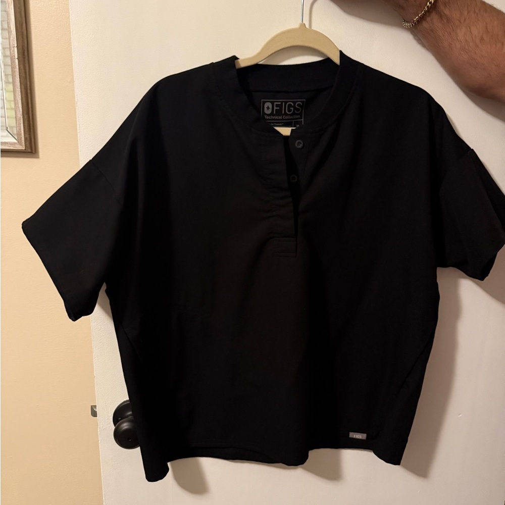 FIGS unique medium black scrub top